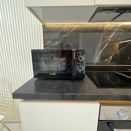 38 Triumph Apartment *